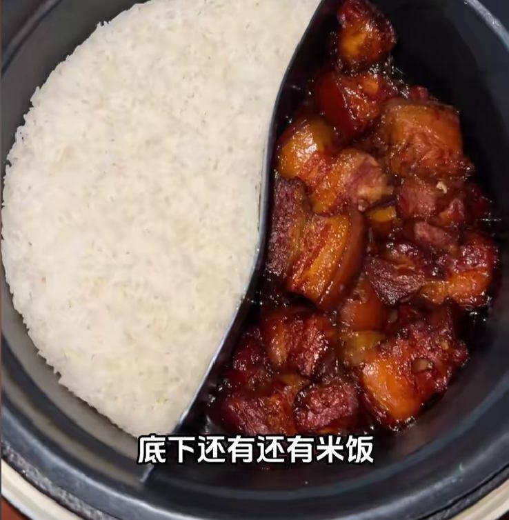 返程路上的家味：小伙返程堵车老妈后备箱放一锅饭菜